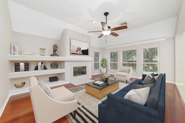 930 Arbor Pine Drive, Tomball, TX 77375