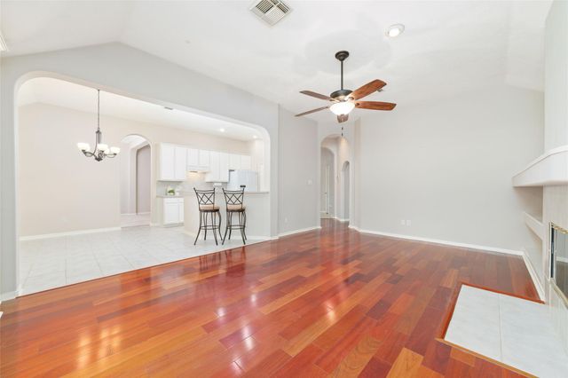 930 Arbor Pine Drive, Tomball, TX 77375