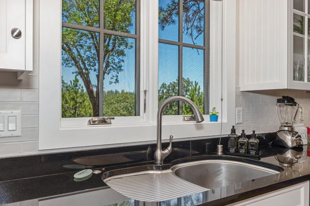 5050 Bella Vista Cir, Foresthill, CA 95631