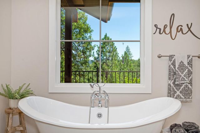 5050 Bella Vista Cir, Foresthill, CA 95631