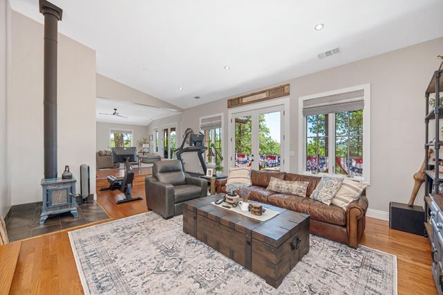 5050 Bella Vista Cir, Foresthill, CA 95631