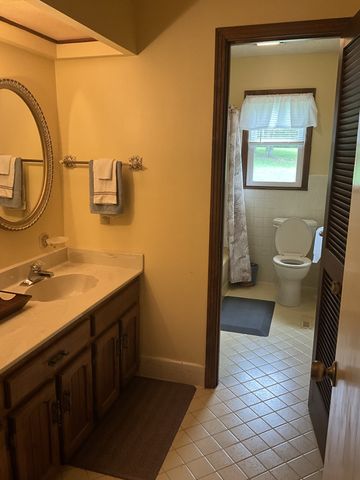5247 Stacy Springs Rd, Springfield, TN 37172