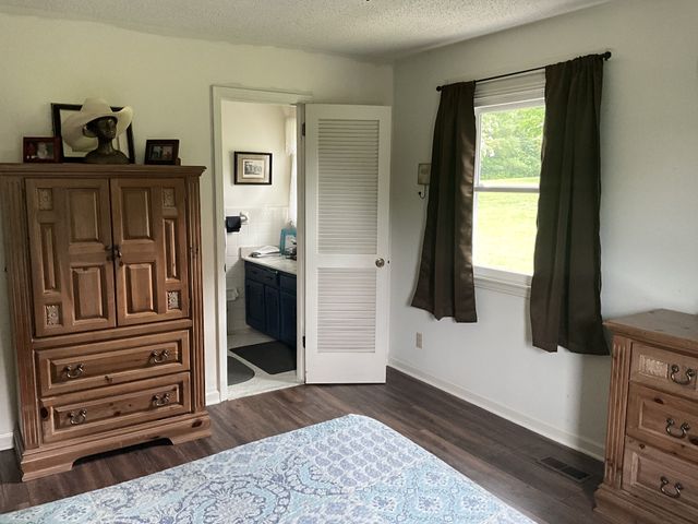 5247 Stacy Springs Rd, Springfield, TN 37172