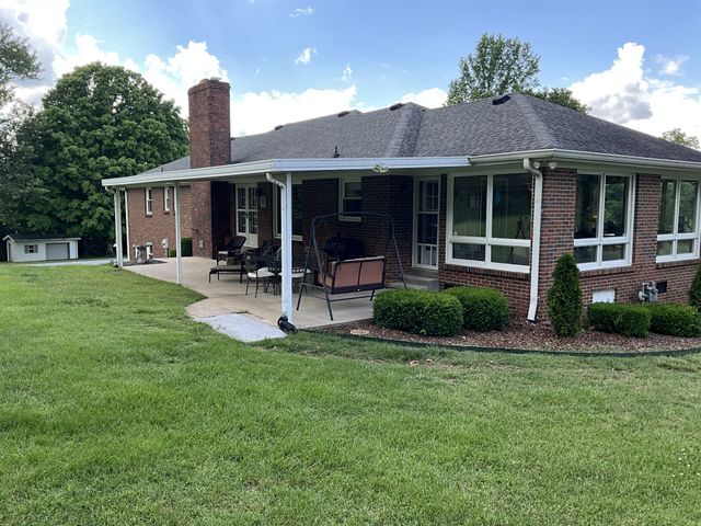 5247 Stacy Springs Rd, Springfield, TN 37172