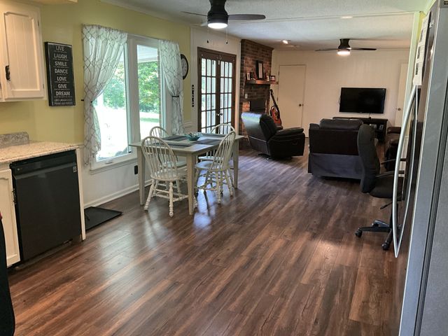 5247 Stacy Springs Rd, Springfield, TN 37172