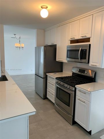 4411 W Broward Blvd, Plantation, FL 33317