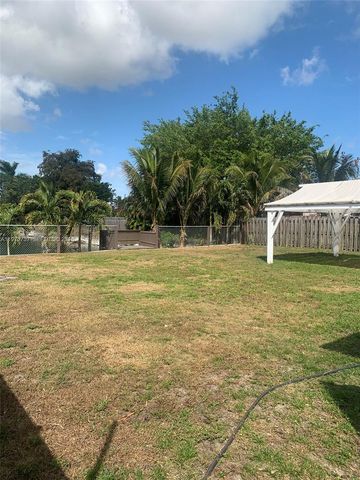 4411 W Broward Blvd, Plantation, FL 33317