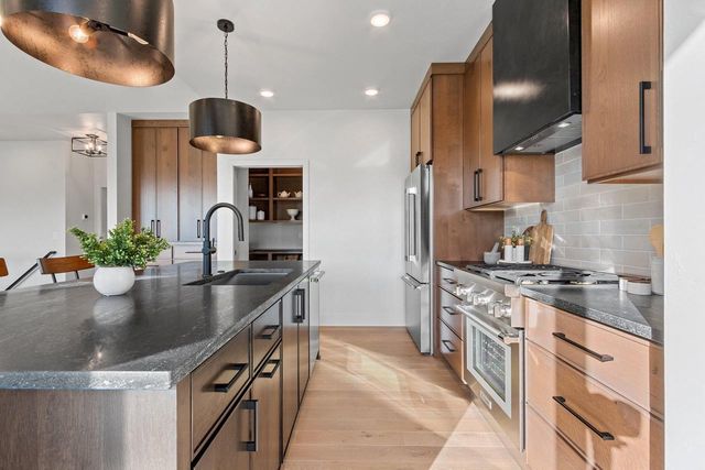 435 RIVERVIEW RIDGE PLACE, Combined Locks, WI 54113