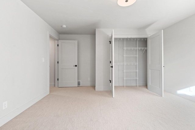 435 RIVERVIEW RIDGE PLACE, Combined Locks, WI 54113
