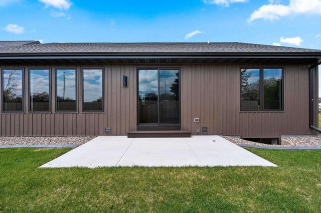 435 RIVERVIEW RIDGE PLACE, Combined Locks, WI 54113