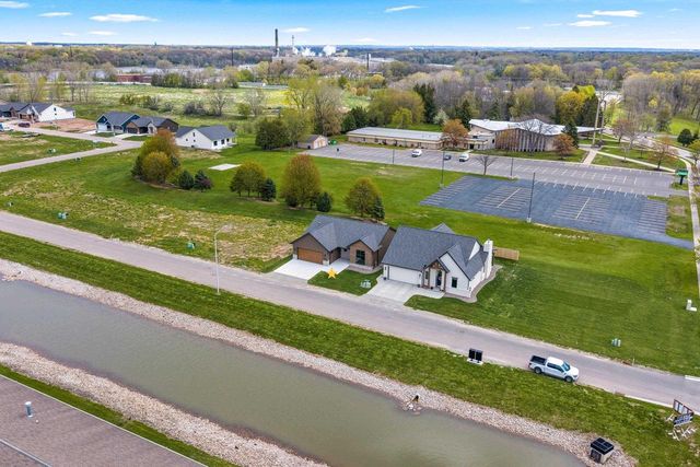 435 RIVERVIEW RIDGE PLACE, Combined Locks, WI 54113