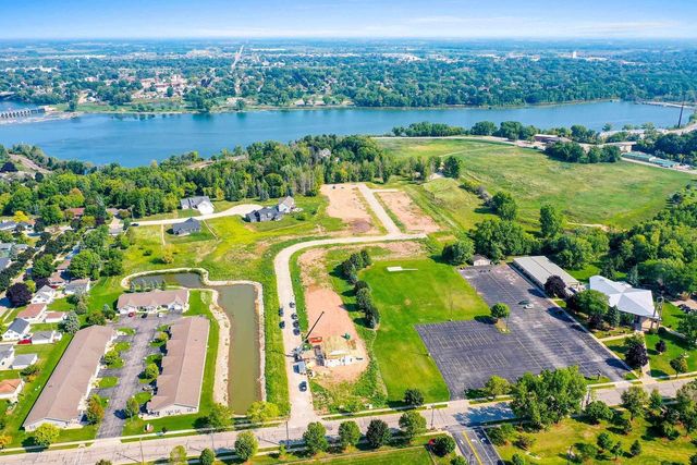 435 RIVERVIEW RIDGE PLACE, Combined Locks, WI 54113