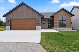 435 RIVERVIEW RIDGE PLACE, Combined Locks, WI 54113