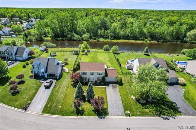 6840 Kimberly Drive, Lockport Town, NY 14094
