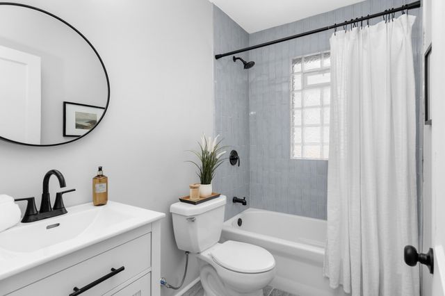 1660 James Avenue, Saint Paul, MN 55105