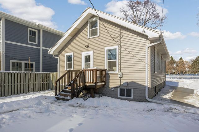 1660 James Avenue, Saint Paul, MN 55105