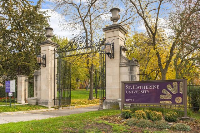 1660 James Avenue, Saint Paul, MN 55105