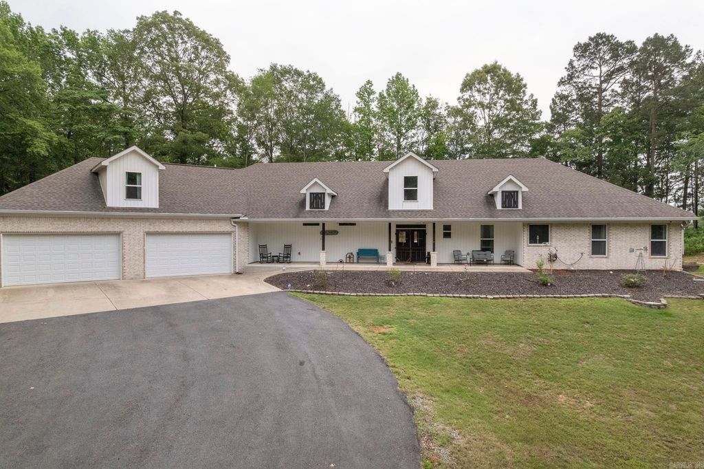 10820 W Sardis Road, Bauxite, AR 72011