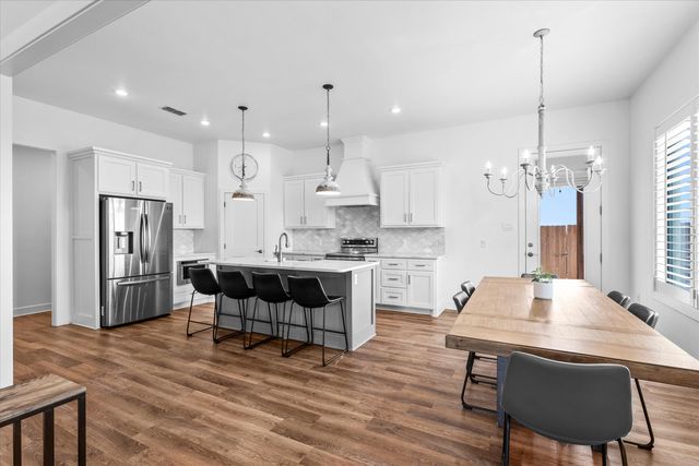 1212 N Fulton Avenue, Lubbock, TX 79416