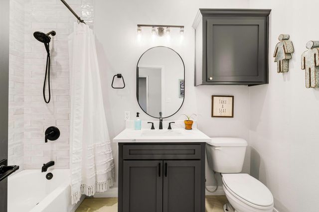 453 Southcreek Park, Livingston, TX 77351