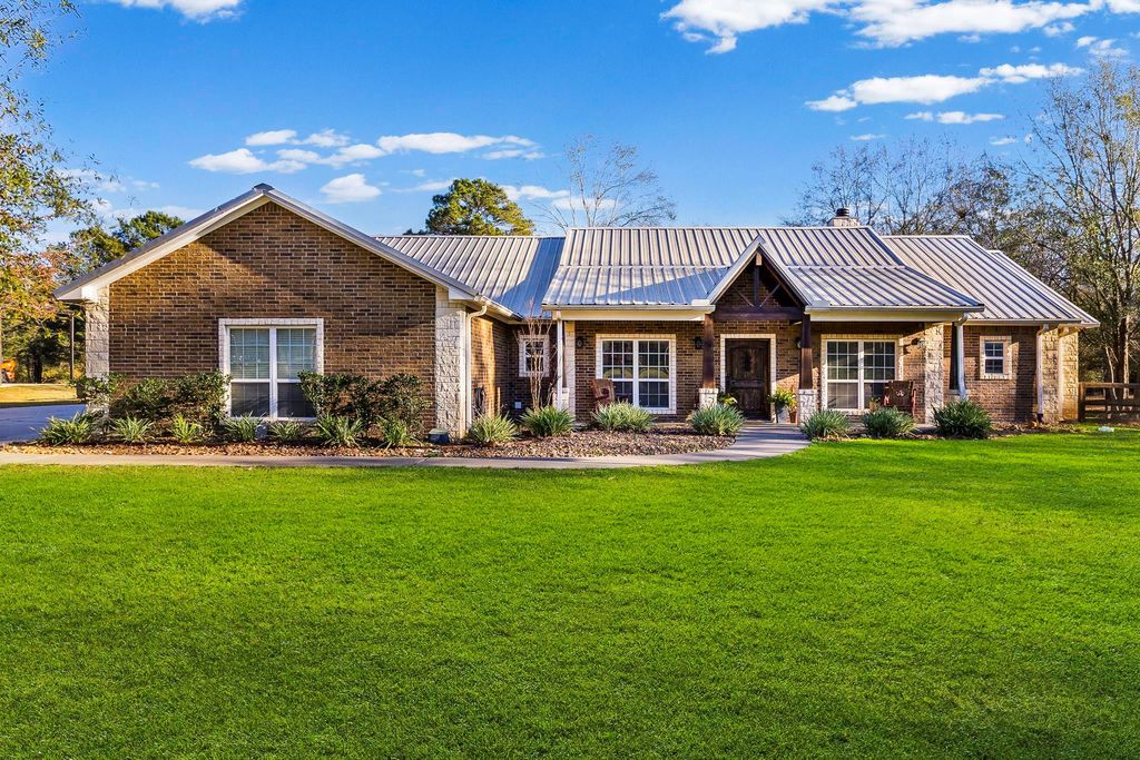 453 Southcreek Park, Livingston, TX 77351