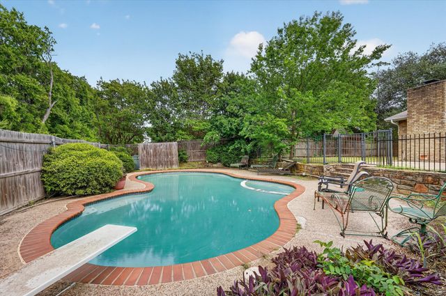 2106 Butterfield Trail, Grand Prairie, TX 75052