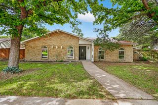 2106 Butterfield Trail, Grand Prairie, TX 75052