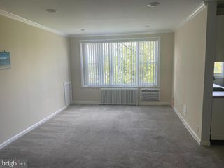 512 RIDGE RD SE #305, Washington, DC 20019