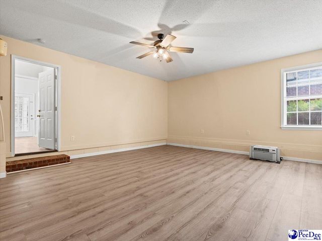 3326 Lupine Dr., Florence, SC 29501
