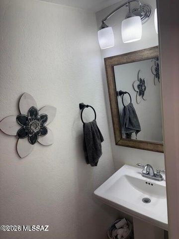 2284 W Paseo Cielo, Tucson, AZ 85742