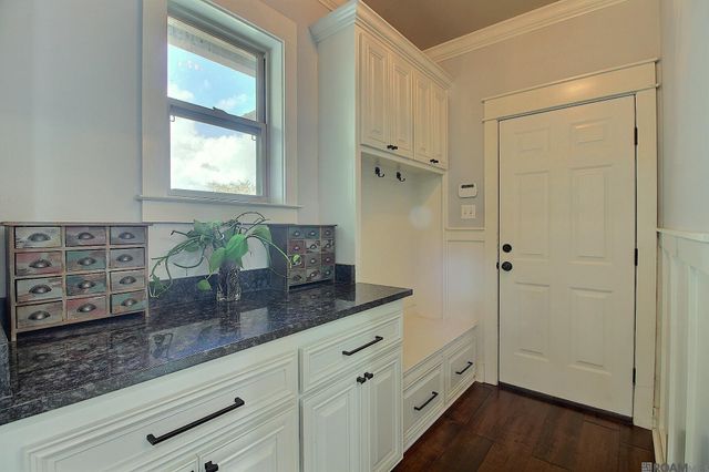 8042 Superior Dr, Denham Springs, LA 70726