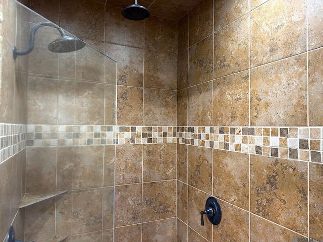 8042 Superior Dr, Denham Springs, LA 70726