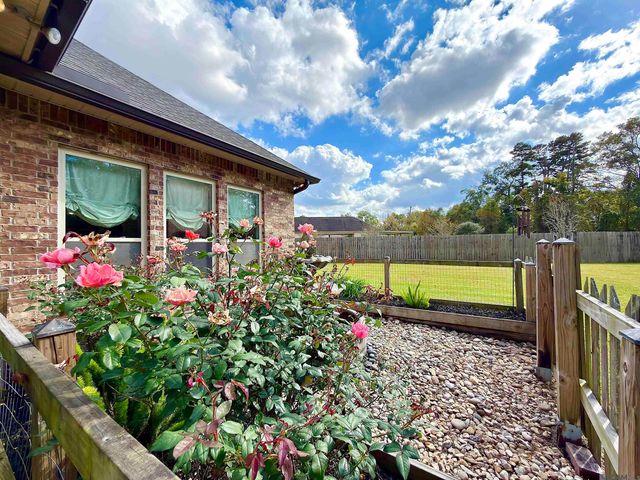 8042 Superior Dr, Denham Springs, LA 70726