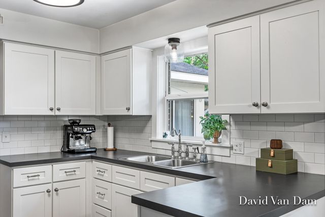 4930 Poinsettia Avenue Se, City Of Kentwood, MI 49508