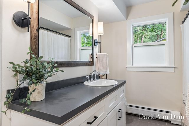 4930 Poinsettia Avenue Se, City Of Kentwood, MI 49508