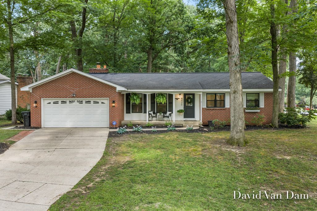 4930 Poinsettia Avenue Se, City Of Kentwood, MI 49508