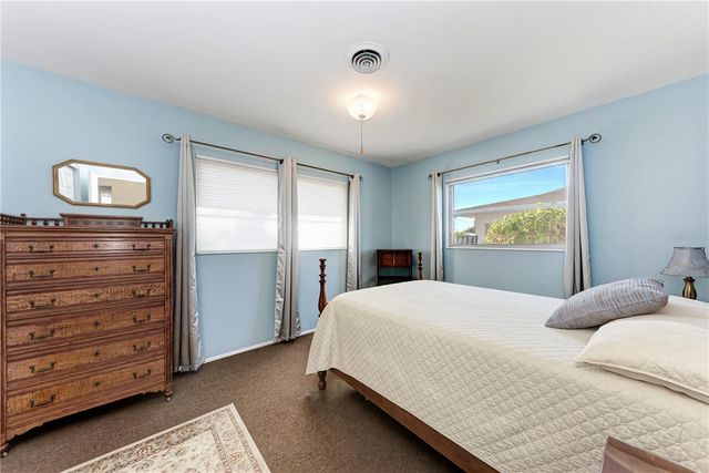 563 OXFORD DRIVE, Venice, FL 34293