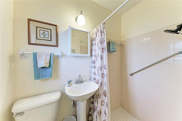 563 OXFORD DRIVE, Venice, FL 34293