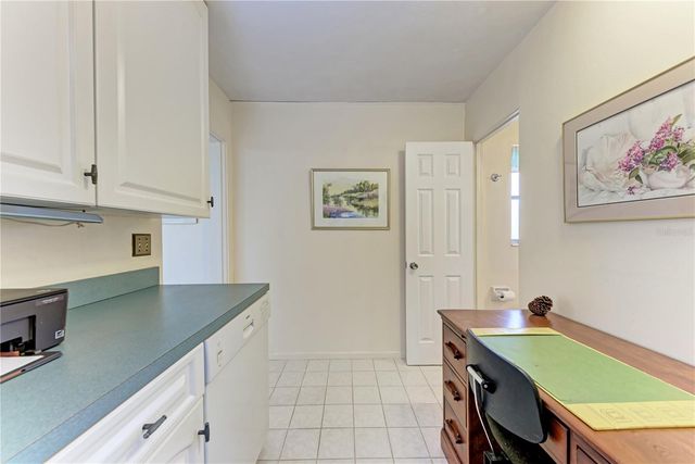 563 OXFORD DRIVE, Venice, FL 34293