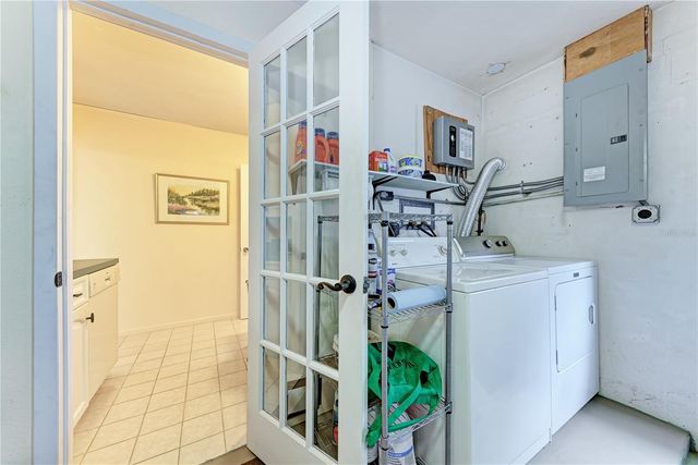 563 OXFORD DRIVE, Venice, FL 34293