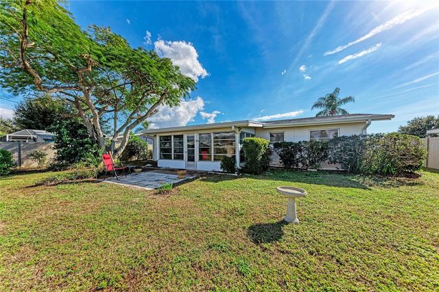 563 OXFORD DRIVE, Venice, FL 34293