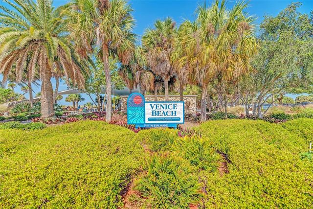 563 OXFORD DRIVE, Venice, FL 34293