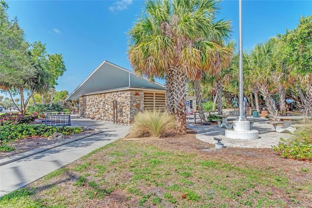 563 OXFORD DRIVE, Venice, FL 34293