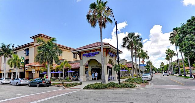 563 OXFORD DRIVE, Venice, FL 34293