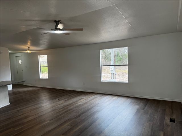 1101 County Road 2405, Kemp, TX 75143