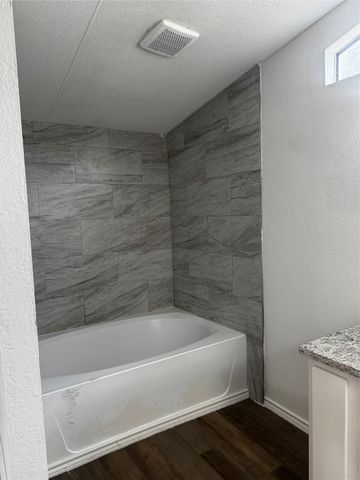 1101 County Road 2405, Kemp, TX 75143