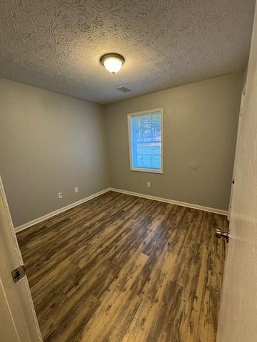 8327 Glenwoods Terrace A, Riverdale, GA 30274