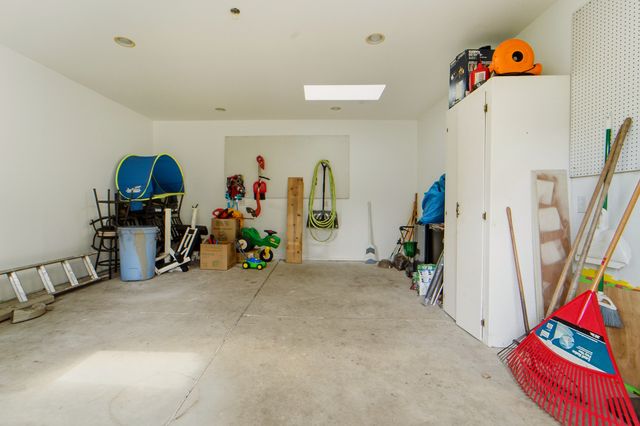 4829 64th Street, Urbandale, IA 50322