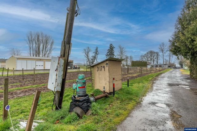 3179 Jefferson Scio Dr, Jefferson, OR 97352