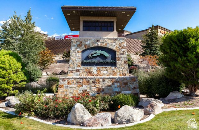 6197 N FOX CANYON RD, Lehi, UT 84048